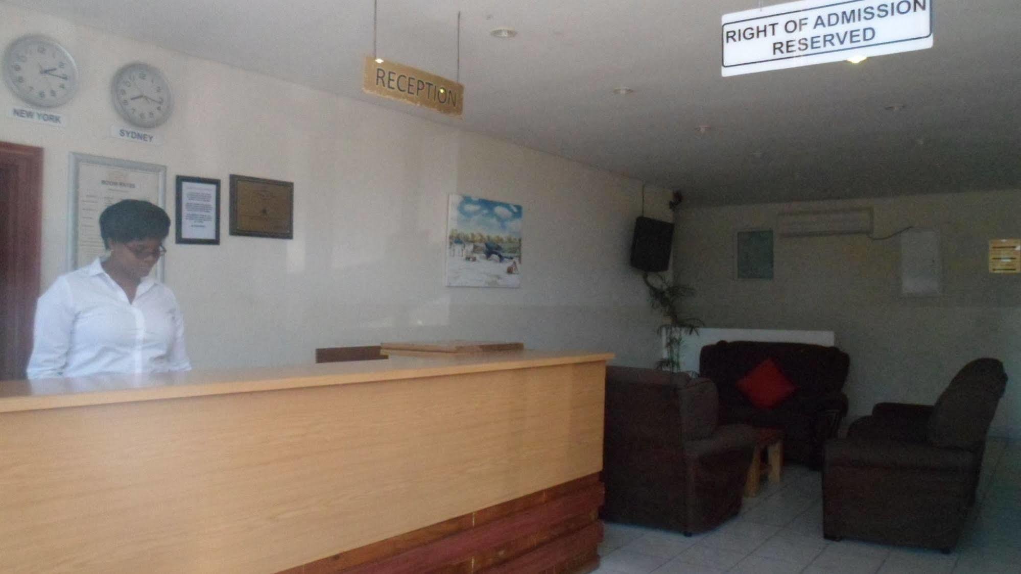Centre Lodge Maun Exterior photo